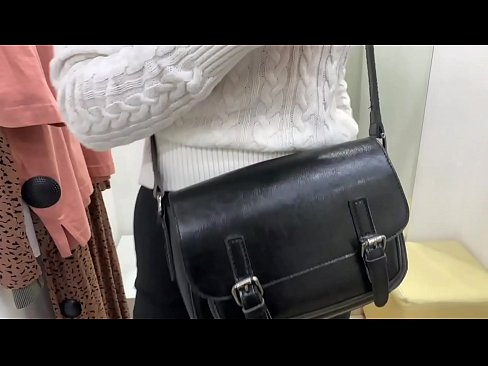 ❤️ Openbare masturbasie van jong teef FeralBerry met 'n dildo in die paskamer ❌ Anale pornografie by ons af.hochu-sex-tomsk.ru ️❤