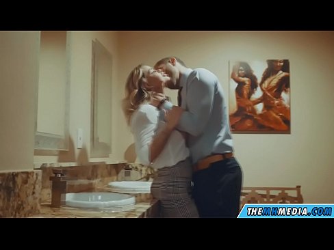 ❤️ Wanneer 'n rondborstige blondine jou in 'n openbare toilet verlei ❌ Anale pornografie by ons af.hochu-sex-tomsk.ru ️❤